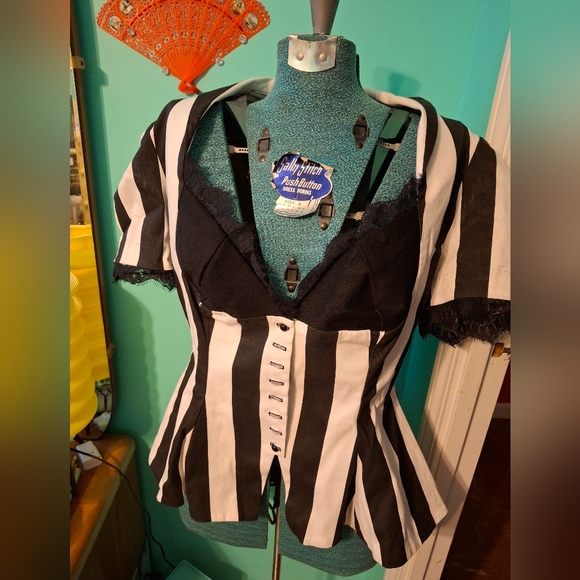 Pinup Couture Beetlejuice Peplum Top - Picture 1 of 6